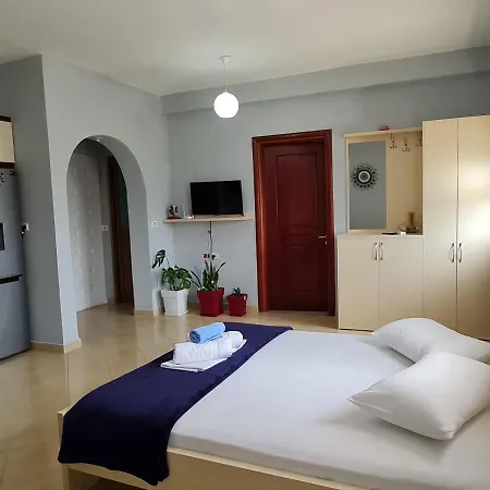 Remarkable 4-Bed House In Ksamil For Families * クサミル