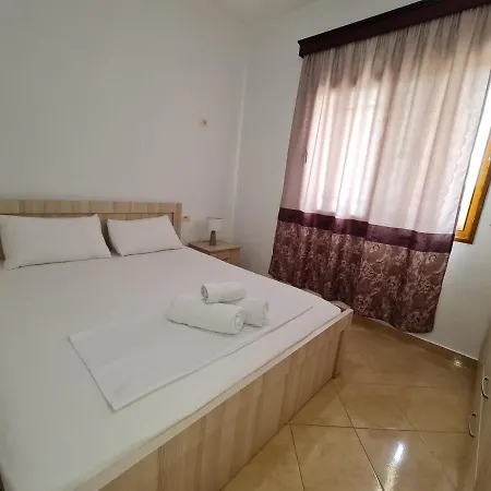 Remarkable 4-Bed House In Ksamil For Families 別荘 *