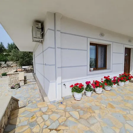 Remarkable 4-Bed House In Ksamil For Families 別荘 クサミル