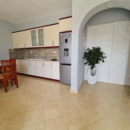 別荘 Remarkable 4-Bed House In Ksamil For Families クサミル